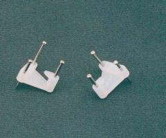 1,0 CF Di GANCIO PER QUADRO NYLON A 3 PUNTE DA 10 PZ