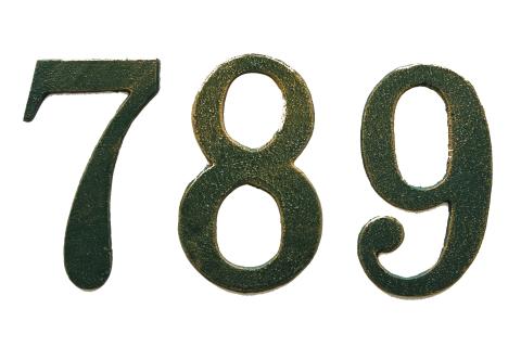 1 PZ Di NUMERO CIVICO IN GHISA VERDE ANT.N.8 CM.13