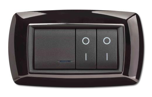 1,0 PZ Di PLACCA LIFE MOD. LIVING PLAST. NERO 4P