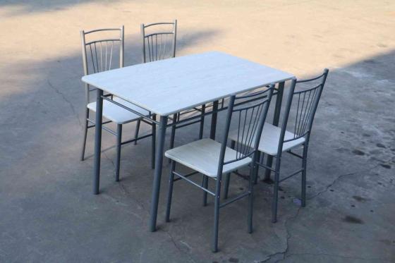 1 CF Di *SET TAVOLO C/4 SEDIE(120X70) BIANCO VENATO