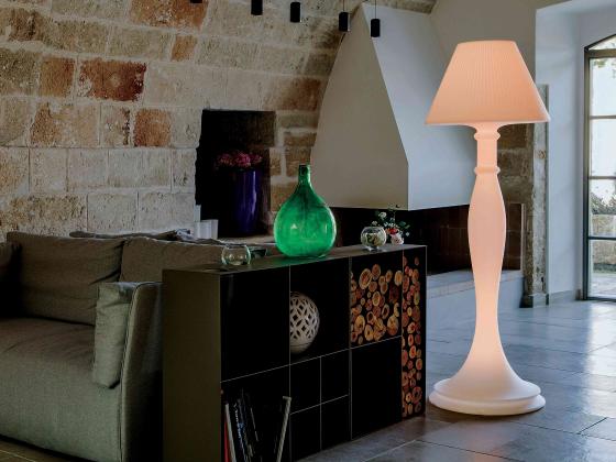 1,0 PZ Di PIANTANA LED EVA RGB 56,5XH180 CM C/TELECOMANDO