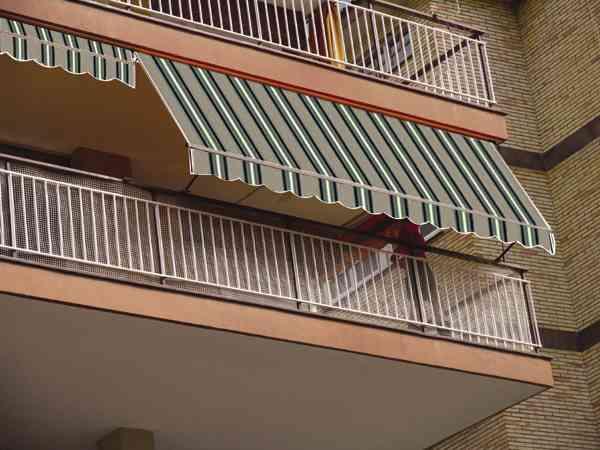 1,0 PZ Di TENDA DA SOLE A CADUTA 300X250 CM DIS. P6002