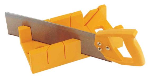 1,0 PZ Di TAGLIACORNICI CON SEGACCIO 30 CM* 31017