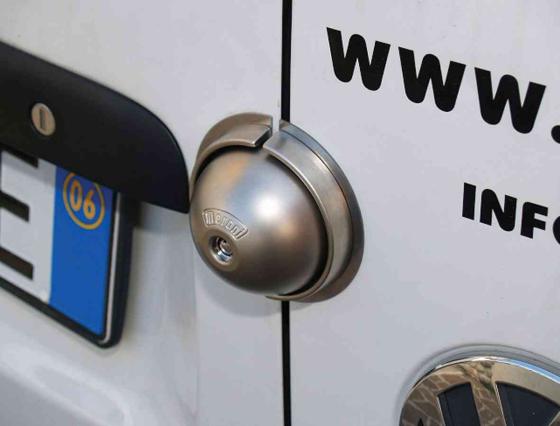 1,0 CP Di COPPIA LUCCHETTO UFO PER PORTELLI FURGONE