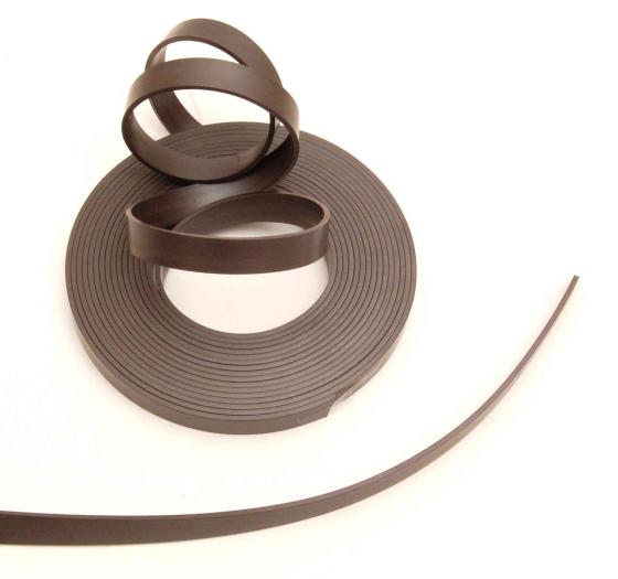 10,0 PZ Di NASTRO CALAMITA ZANZARIERA 12X2 MM DA 5 M S/BIAD